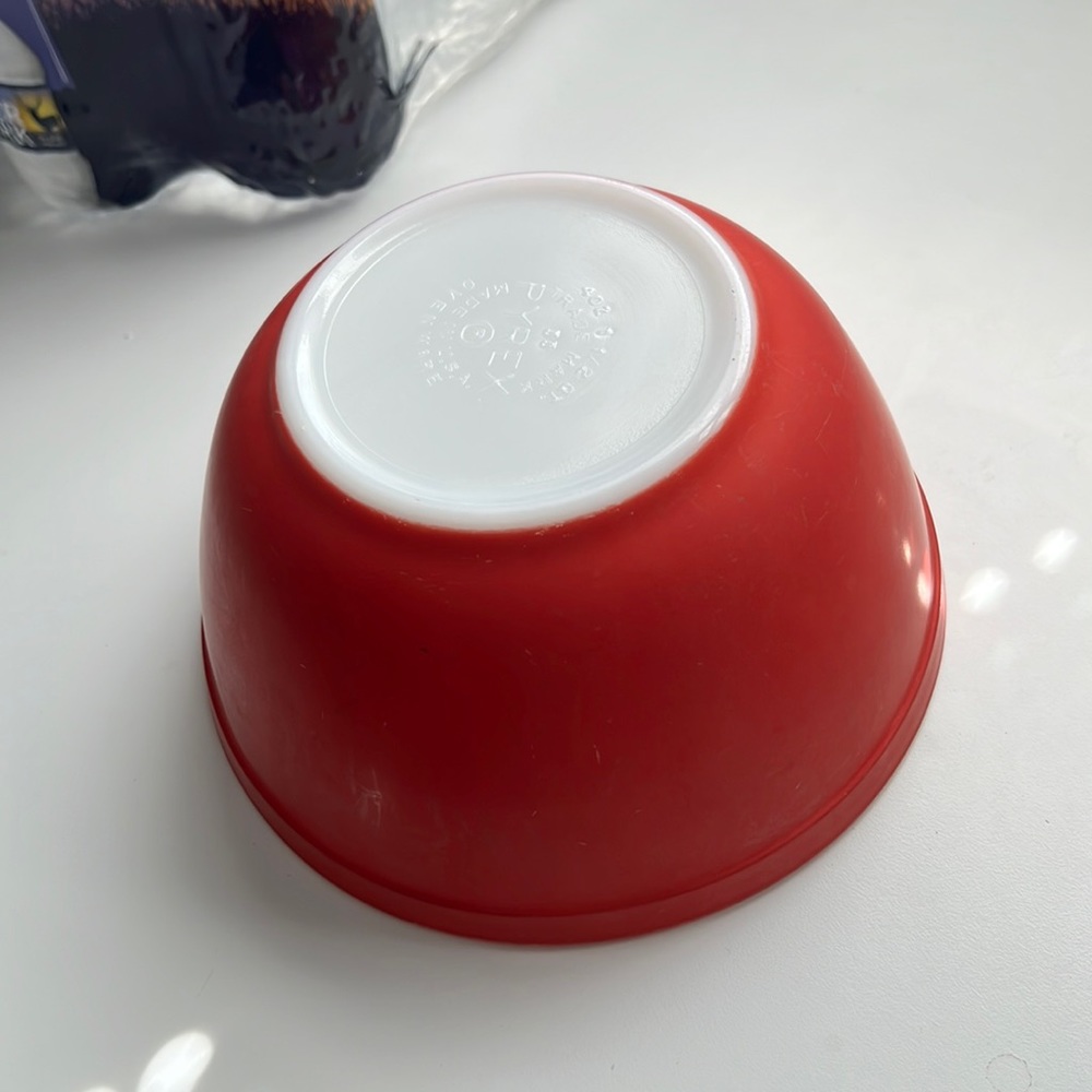 Vintage Pyrex Bowl
